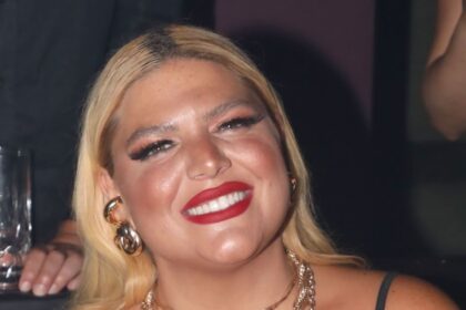 Δανάη Μπάρκα ΕΡΤ στο «Στούντιο 4»