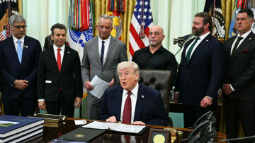 ρεσάλτο ιρανικά πλοία — ναυτική ένταση