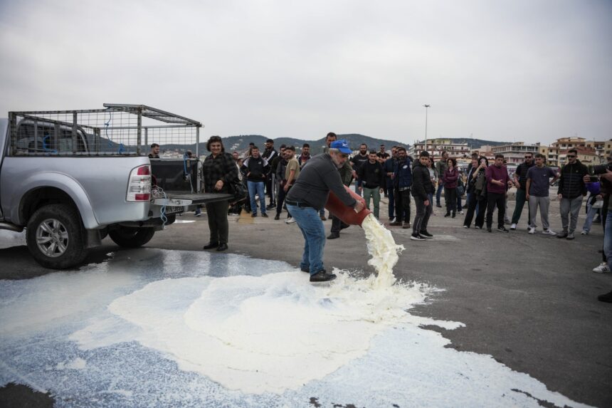 Κτηνοτρόφοι διαμαρτυρία λιμάνι Μυτιλήνης Λέσβου