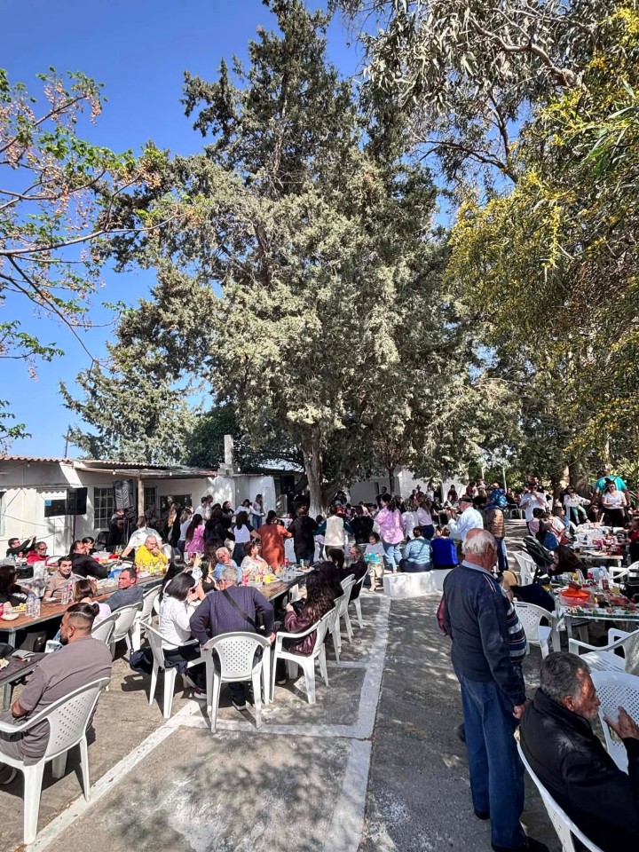 Εορτή Ζωοδόχος Πηγή με τοπικά πανηγύρια