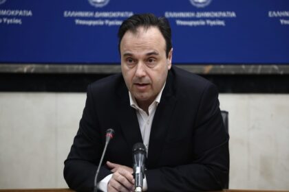 Παπαστεργίου υπουργός ψηφιακής διακυβέρνησης απαγόρευση social media