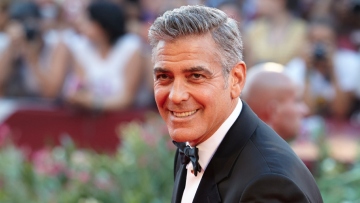 Τζορτζ Κλούνεϊ με τα δίδυμα Έλα και Αλεξάντερ, 8 ετών