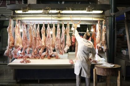 πασχαλινό τραπέζι με κόστος αύξησης