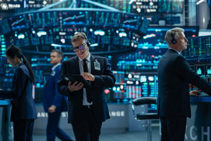 Διοικητής Τράπεζας Ελλάδος Γιάννης Στουρνάρας πολιτική σταθερότητα