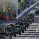 παρέλαση 9ης Μαΐου χωρίς άρματα και πυραύλους