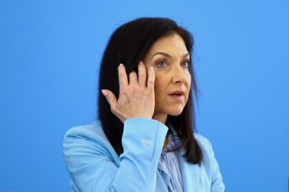 Αθήνα τουρισμός και μείωση προβλέψεων Γερμανίας