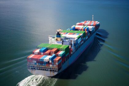 16 containerships Costamare νέα συμφωνία