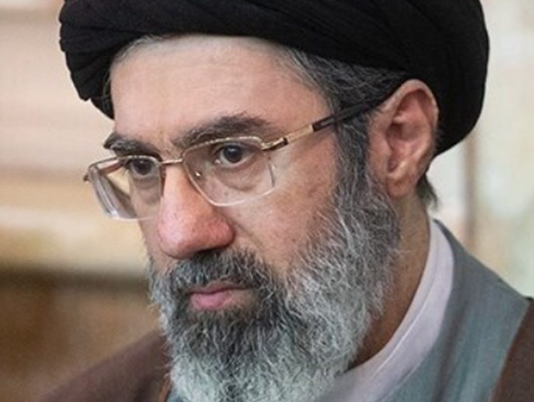 Χαμενεΐ τραύματα πρόσωπο πόδια Ιράν