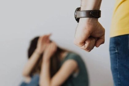 ενδοοικογενειακή βία Ρόδος κατηγορούμενος