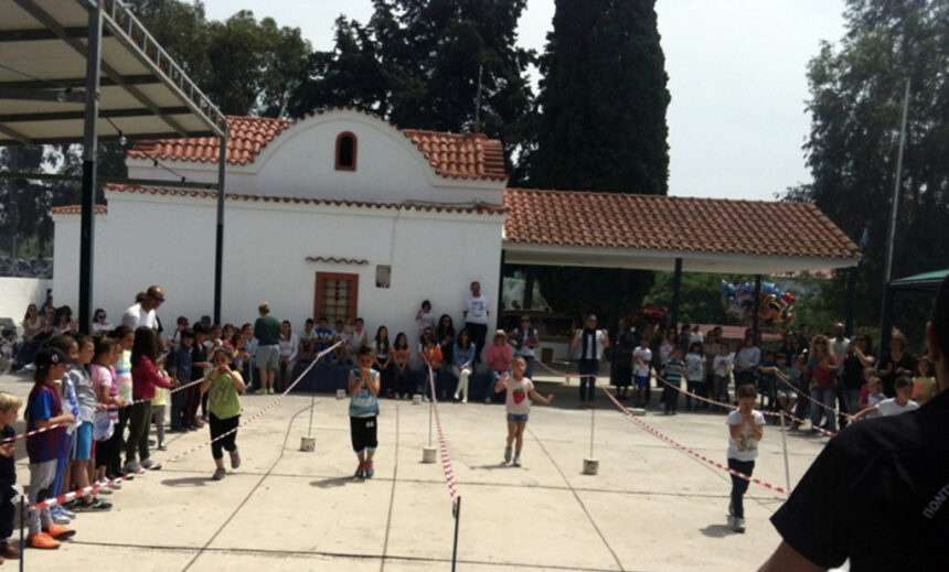 Παρουσίαση βιβλίου Γιάννης Μπουτάρης στο Σύνταγμα με πολιτικούς