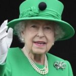 Ελισάβετ II Άντριου υπόθεση κληρονομιά