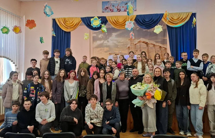 Οδύσσεια κουκλοθέατρο στο Κίεβο με Ιρίνα Μπόικο