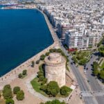 ξύλινο ντεκ παραλία Θεσσαλονίκης Θερμαϊκός