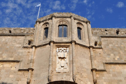 Παλάτι Ιπποτών Ρόδου αρχαιολογικοί χώροι έσοδα