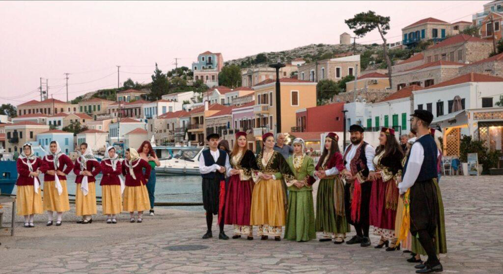 έθιμα ελληνικής παράδοσης Ποντίων Σφουγγαράδων αναβίωση