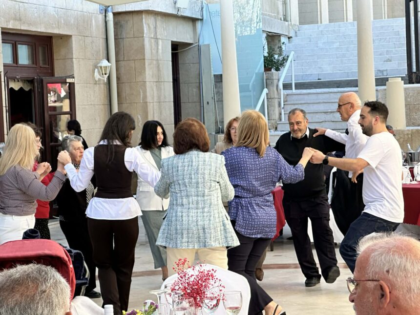 Πασχαλινό γλέντι Καζίνο Ρόδου παραδοσιακές γεύσεις