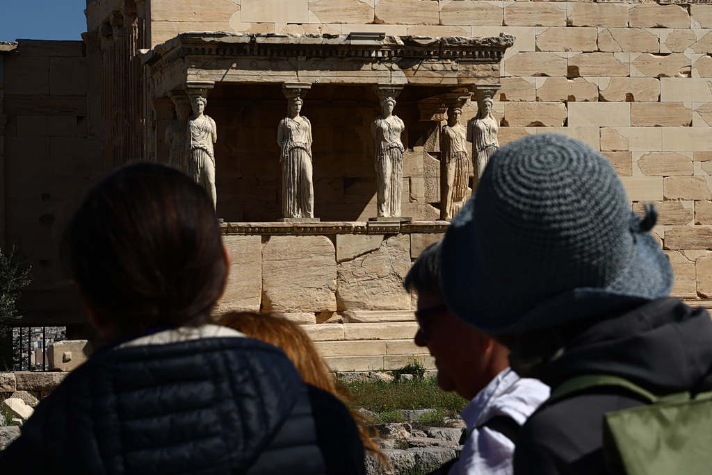 Αθήνα τουρισμός και μείωση προβλέψεων Γερμανίας