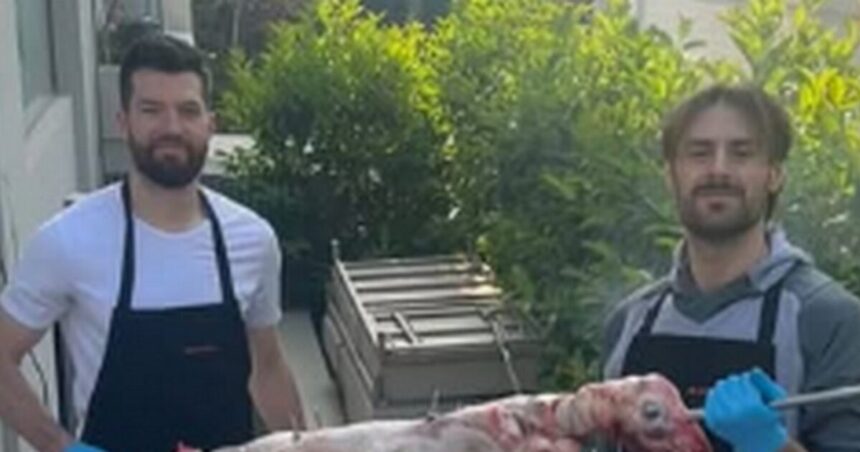 Άλεκ Πίτερς Τζορτζ Πάπας σούβλα Πάσχα