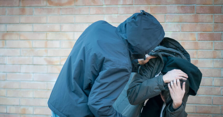 ξυλοδαρμός επίθεση Αίγιο ρόπαλα μπαρ