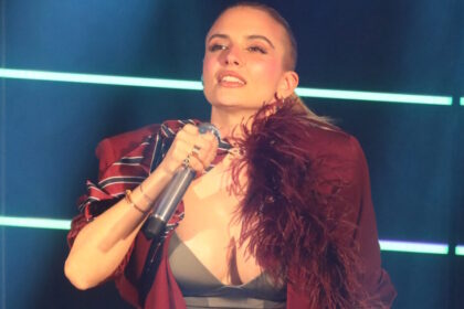 Κατερίνα Λιόλιου Λογαριασμός Summer Tour ζωντανή εμφάνιση