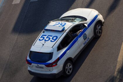 Συλλήψεις βανδαλισμός φωτιά Γλυφάδα Αιγιάλεια