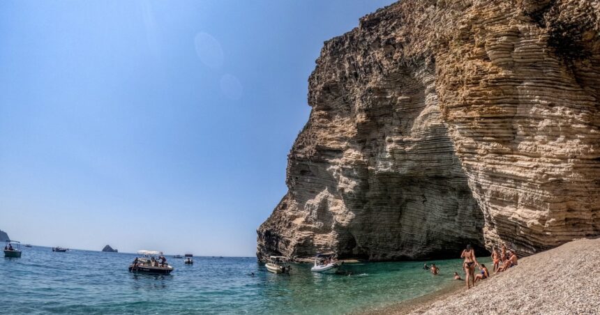 απάτητες παραλίες προστασία Natura 2000