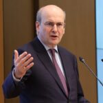 Ρωσική προειδοποίηση για φιλοξενία γαλλικών βομβαρδιστικών