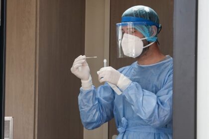 Lancet καταθέσει Γερουσία για Covid-19 δήλωση Χόρτον