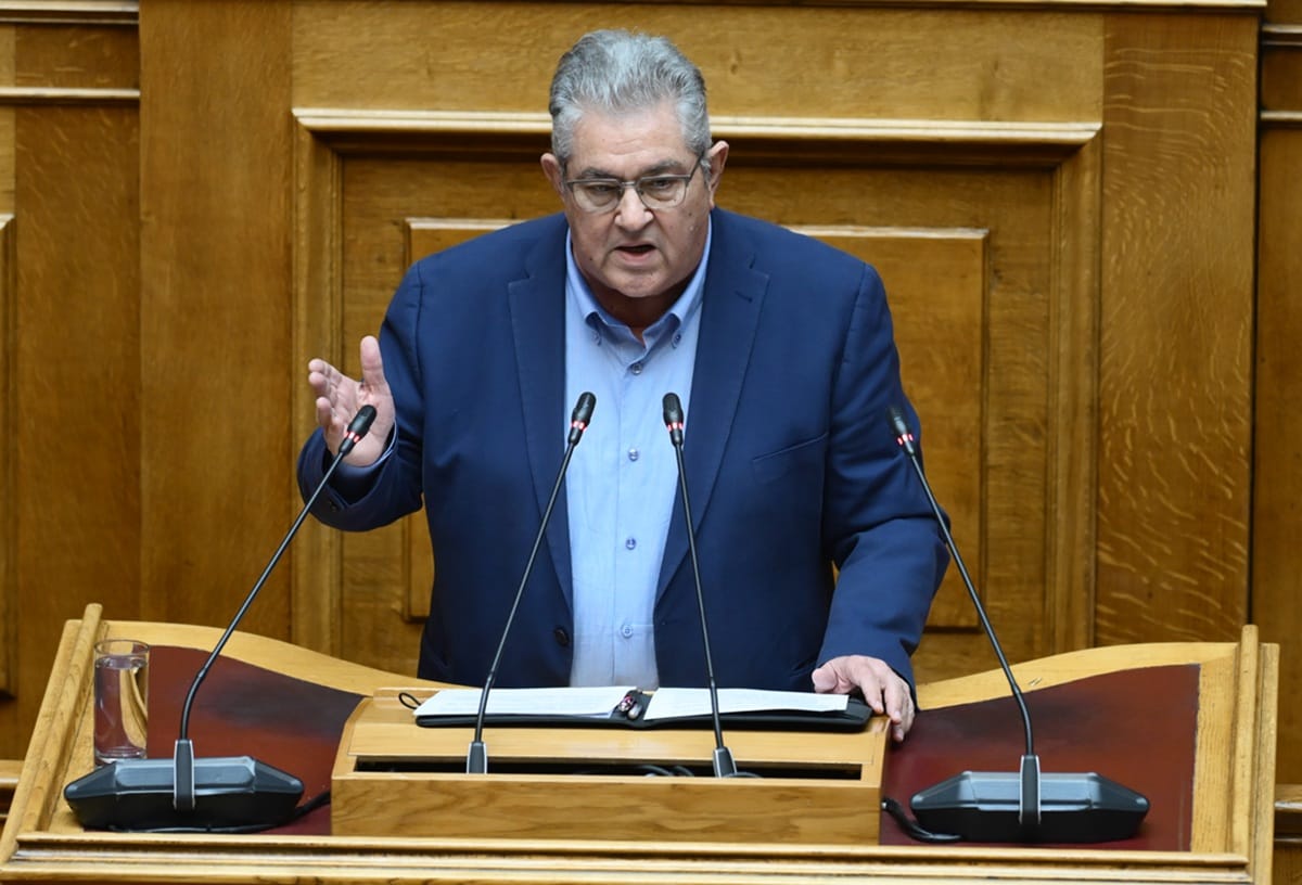 Δημήτρης Κουτσούμπας βήμα Βουλής κριτική σκάνδαλα