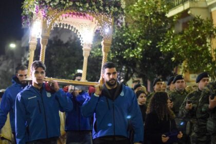 Παίκτες πόλο περιφορά Επιταφίου Αλεξανδρούπολη