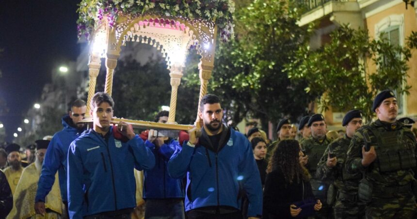 Παίκτες πόλο περιφορά Επιταφίου Αλεξανδρούπολη