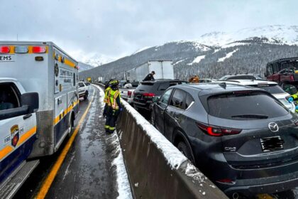 Καραμπόλα 75 οχημάτων στο Κολοράντο χιόνι