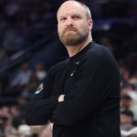 Τέιλορ Τζένκινς συζητήσεις με Μπακς στο Μέμφις