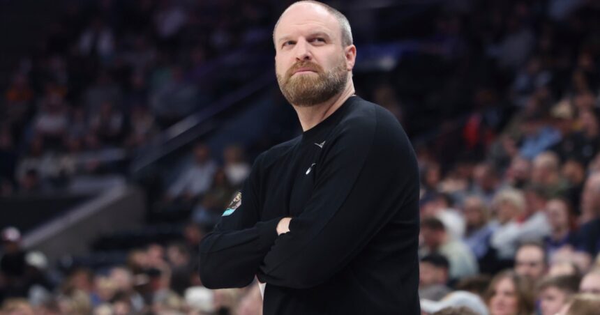 Τέιλορ Τζένκινς συζητήσεις με Μπακς στο Μέμφις