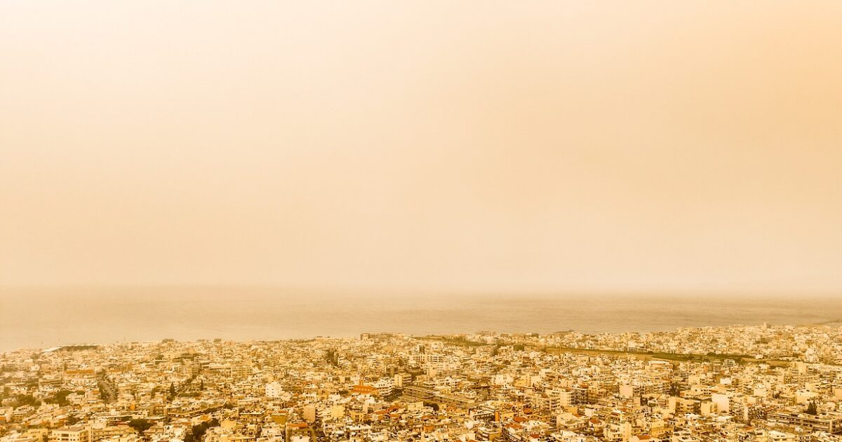 Πρόγνωση καιρού 14 Απριλίου βροχές σκόνη