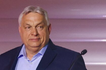 Βίκτορ Όρμπαν παραδίδει την έδρα μετά την ήττα