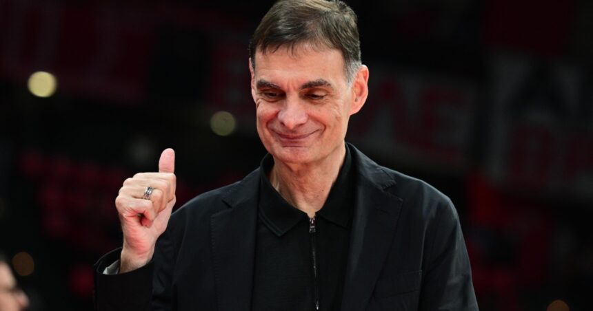 Ολυμπιακός Αρμάνι νίκη στο ΣΕΦ με πρωτιά