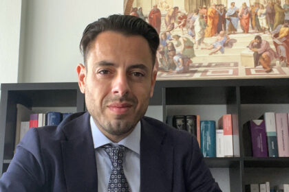 Νικολάκης Ζεγκίνογλου ενοχές και θρησκεία