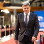 Νικόλας Φαραντούρης ΠΑΣΟΚ συνάντηση στη Βουλή