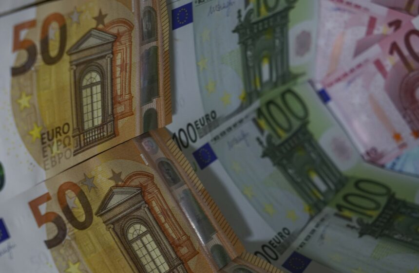 απόδοση τρίμηνων εντόκων δημοπρασία ΟΔΔΗΧ 2,01%