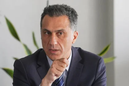 Τιμ Κουκ αποχωρεί και Τζον Τέρνους νέος CEO