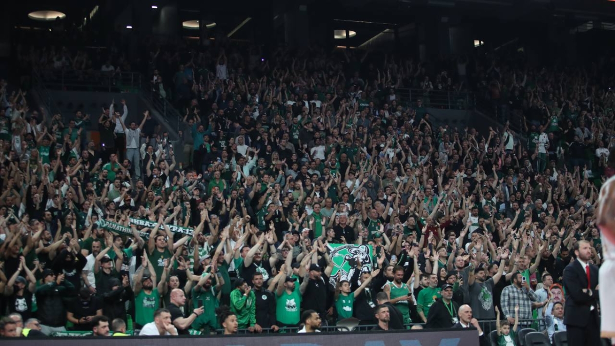 οπαδοί Παναθηναϊκού με εισιτήρια Βαλένθια