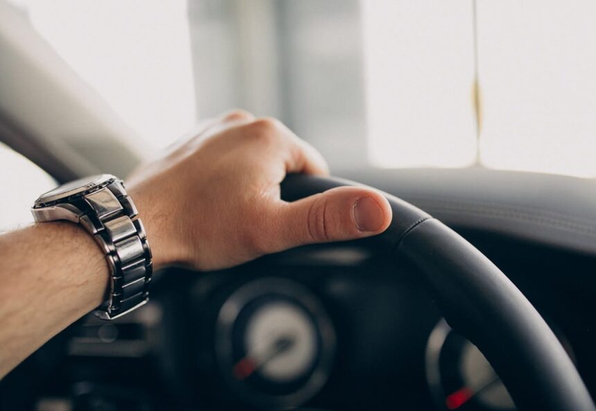 Σύλληψη οδηγού χωρίς πινακίδες Θεσσαλονίκη