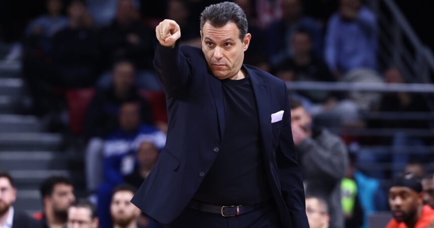 Δημήτρης Ιτούδης Ολυμπιακός προπονητής νίκη