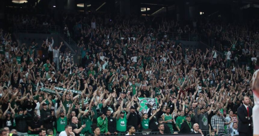 οπαδοί Παναθηναϊκού με εισιτήρια Βαλένθια