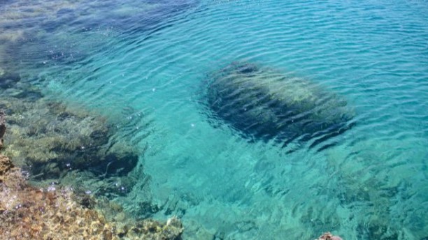 ελληνικά νησιά Κρήτη Ρόδος τουρίστες