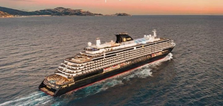 Explora II στη Ρόδο, πολυτελές κρουαζιερόπλοιο Explora II