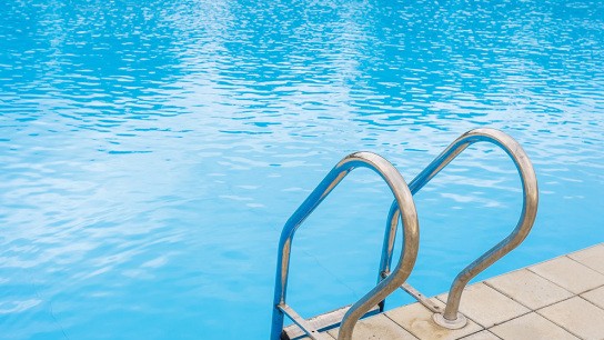 5χρονο παιδί τραυματίστηκε σε πισίνα Χερσόνησος