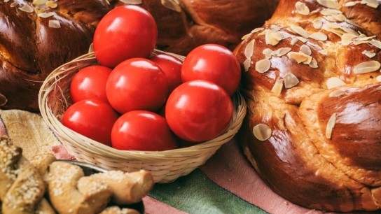 Πασχαλινό τραπέζι stories και social media αναρτήσεις