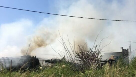 φωτιά Νέα Είσοδο Καλαμάτας καπνοί και πυροσβεστικά